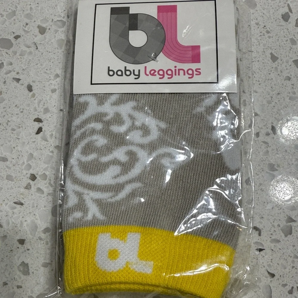 Baby‎ Leggings Socks NEW 4 pairs - Black, Yellow, Gray Patterns unisex gift